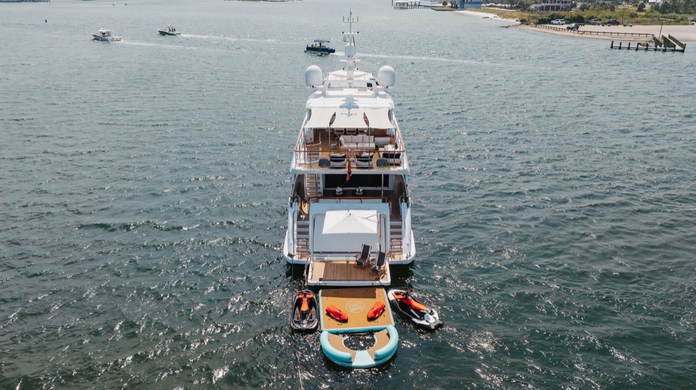 Benetti 100' — photo 5