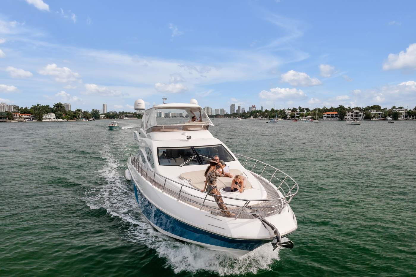 Azimut 64' — photo 4