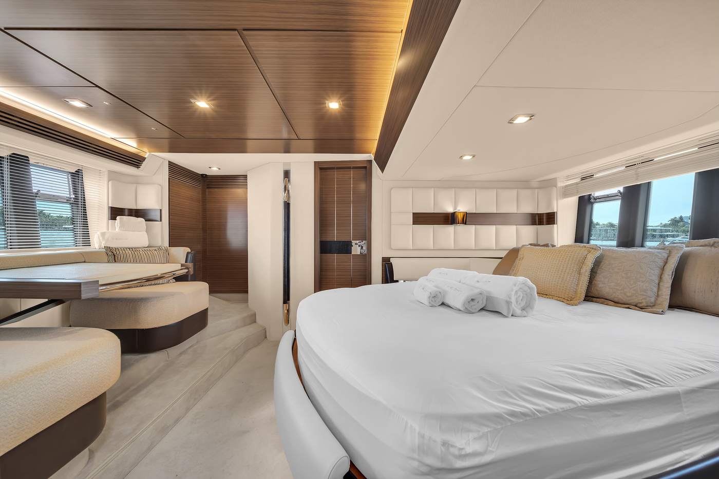 Azimut 64' — photo 8