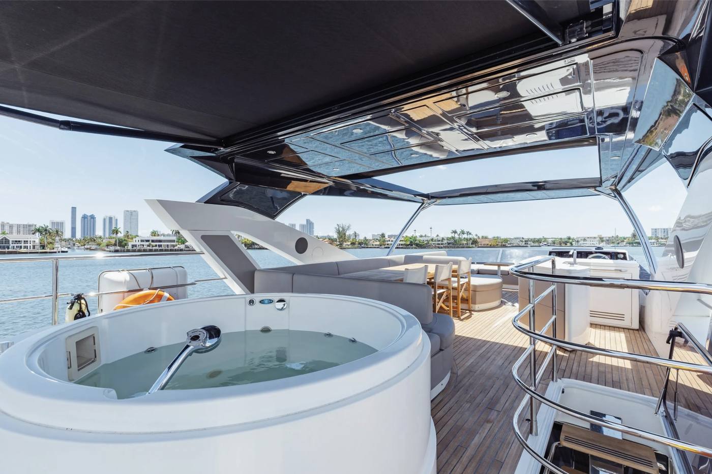 80' Sunseeker — photo 4